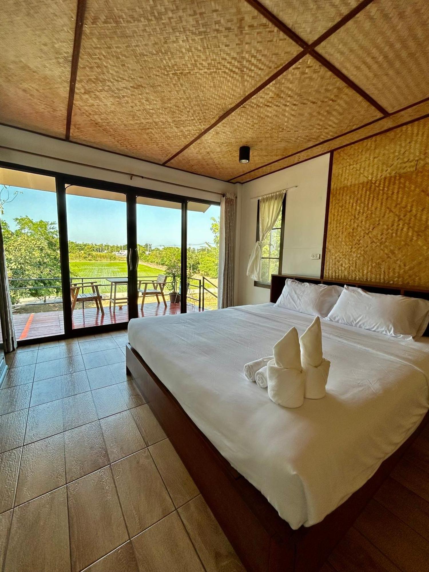 บ้านกลางเกาะ รีสอร์ท Uthai Thani Exteriör bild